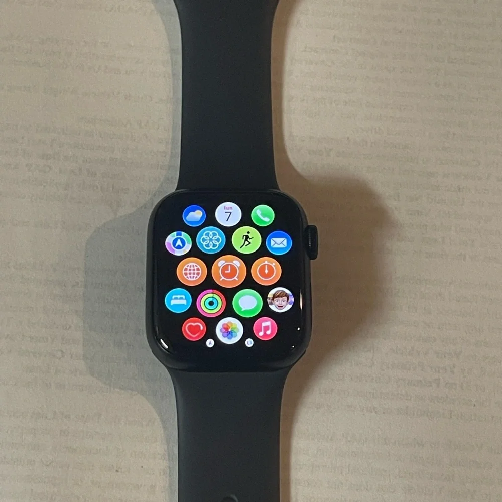 Apple Black Smartwatch with Minimalist Analog Display - Picture 2 of 3